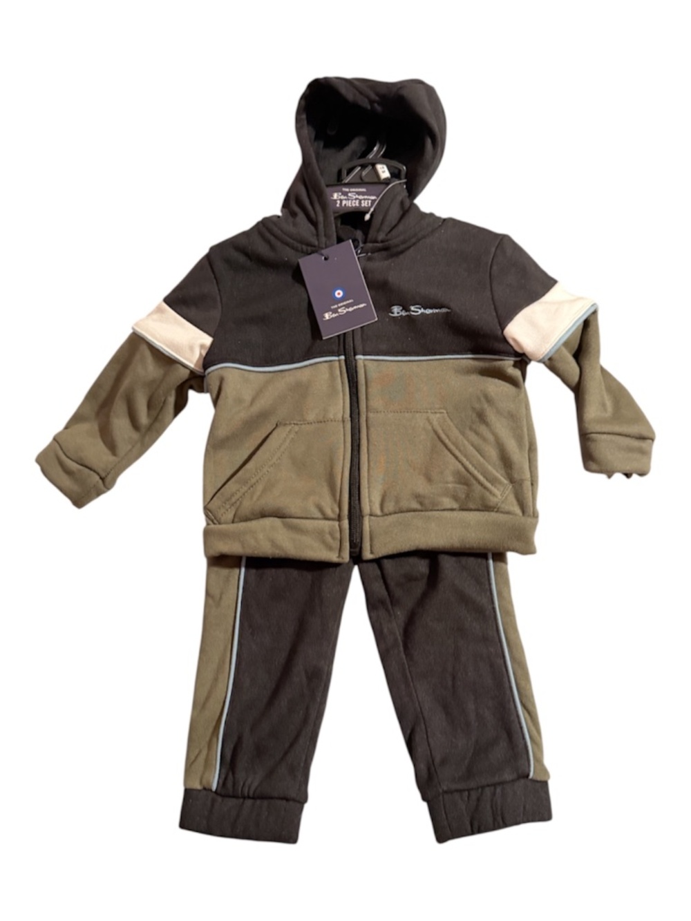 🆕 Ben Sherman 2pc Set size 18 months